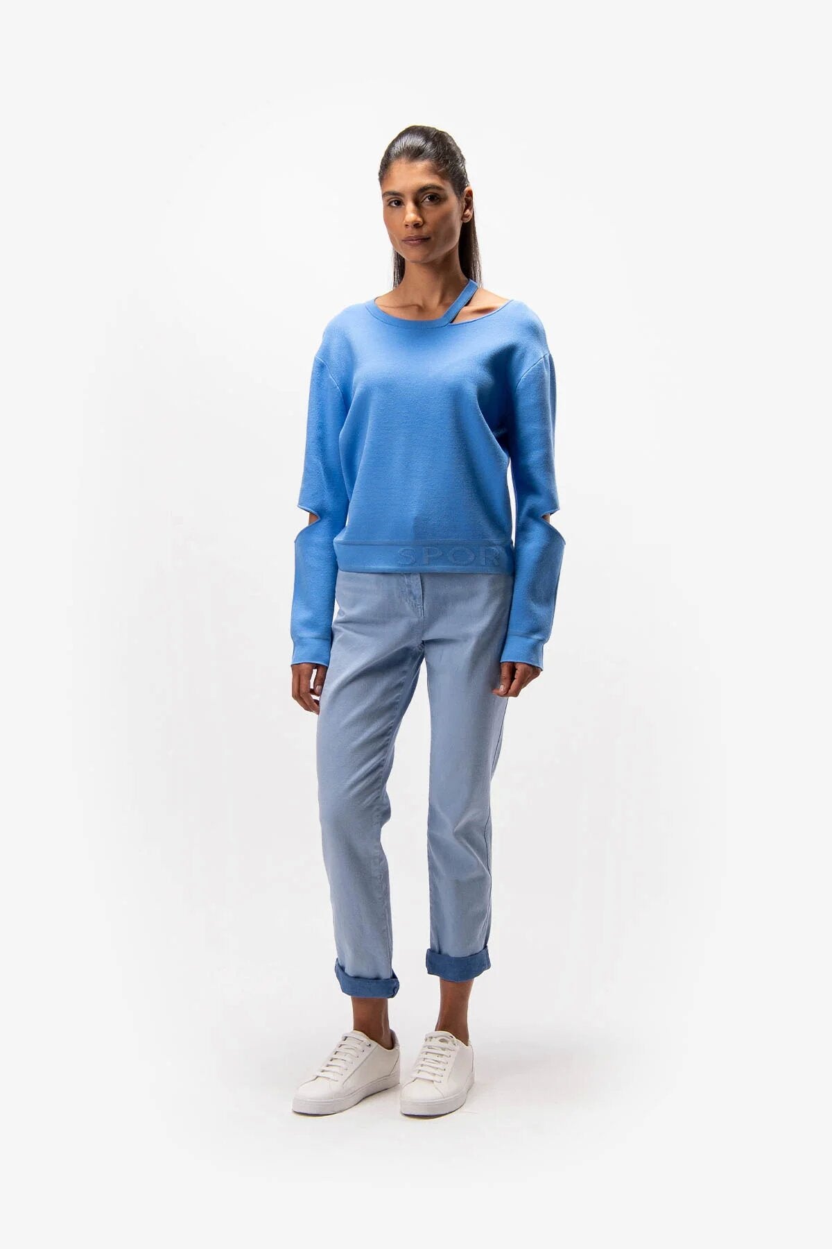 Pullover with Hole Details