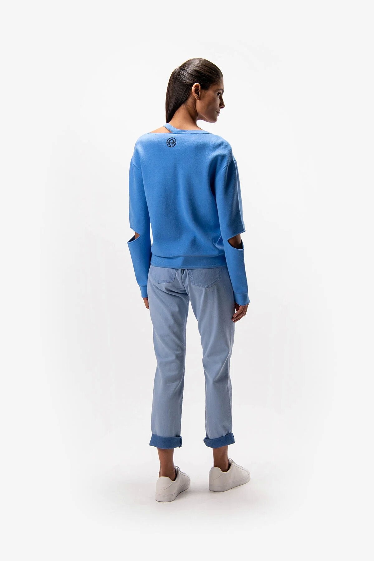 Pullover with Hole Details