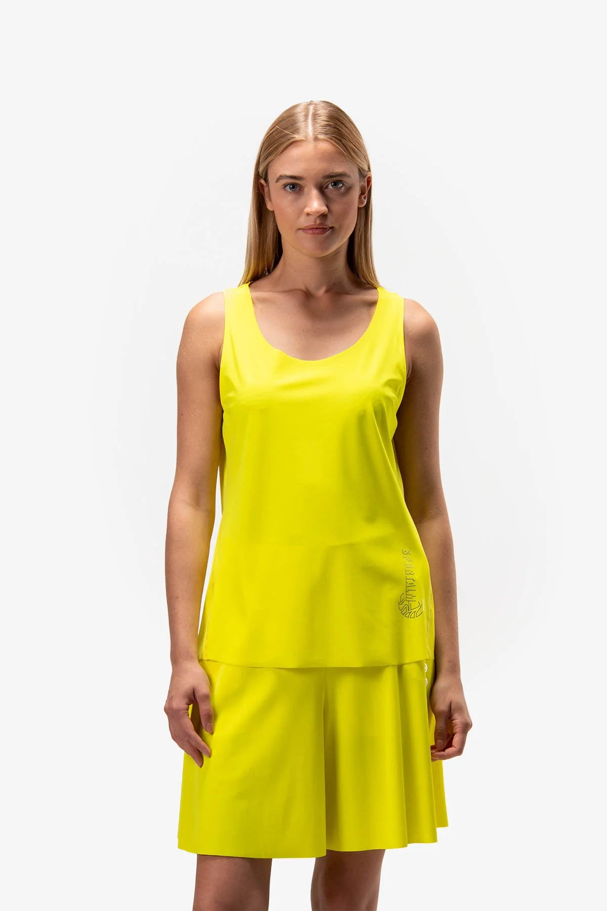 Sleeveless Shirt with Round Neck