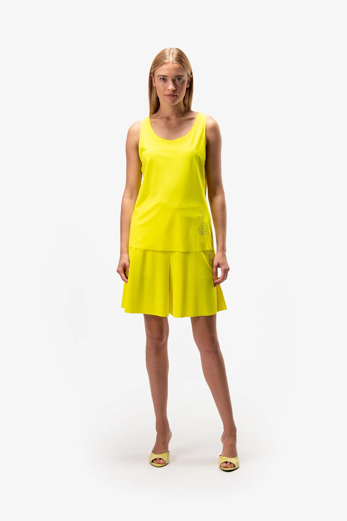 鬆緊腰鰴標圖案休閒短褲