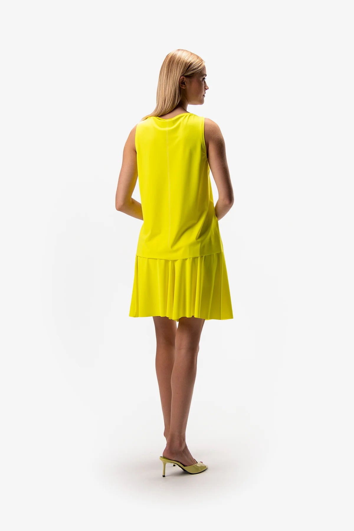 鬆緊腰鰴標圖案休閒短褲