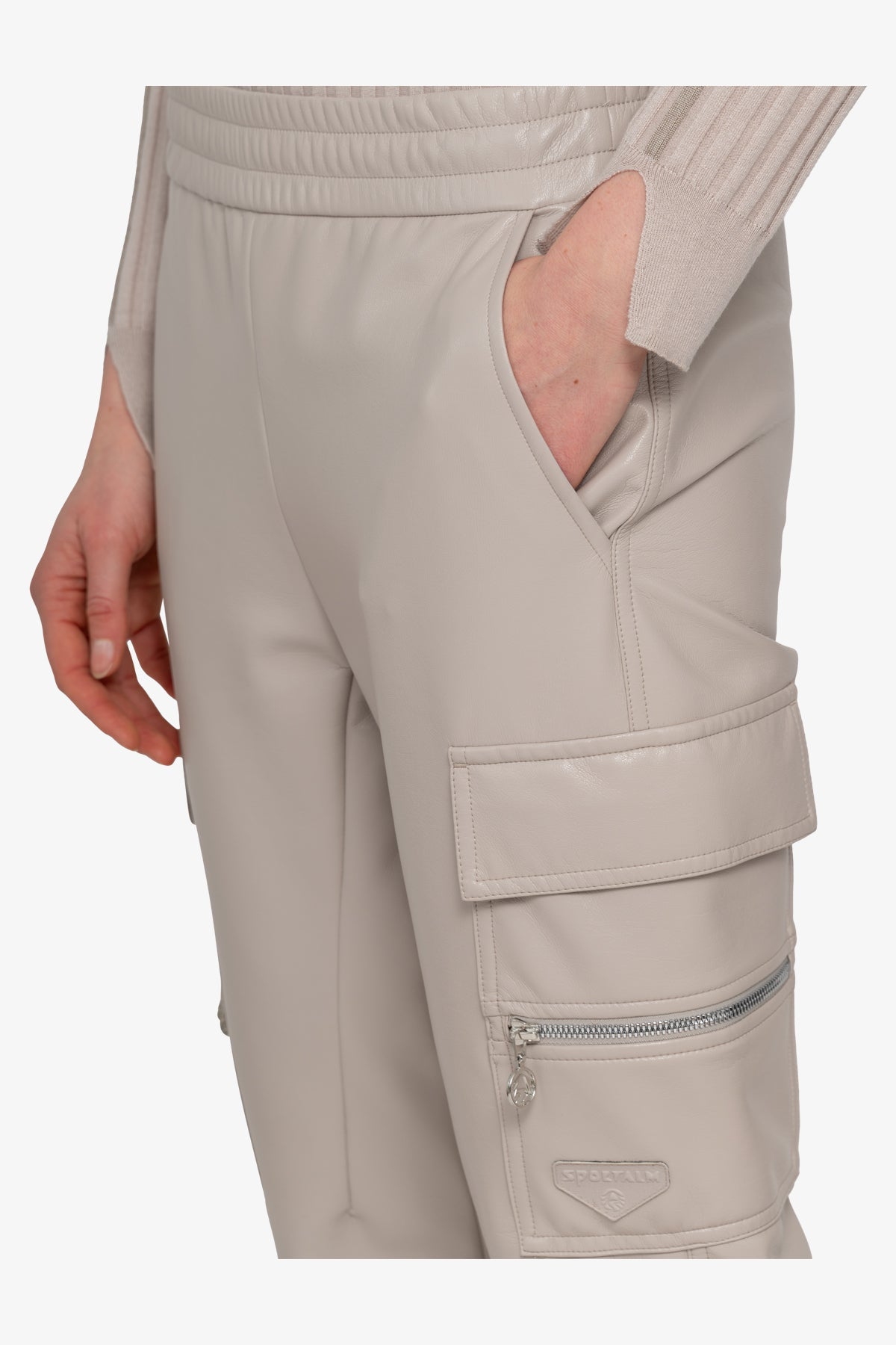 大貼袋鬆緊腰休閒褲