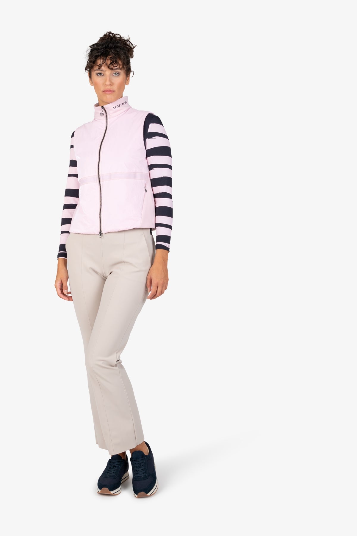 Logo印字立领拉链马甲