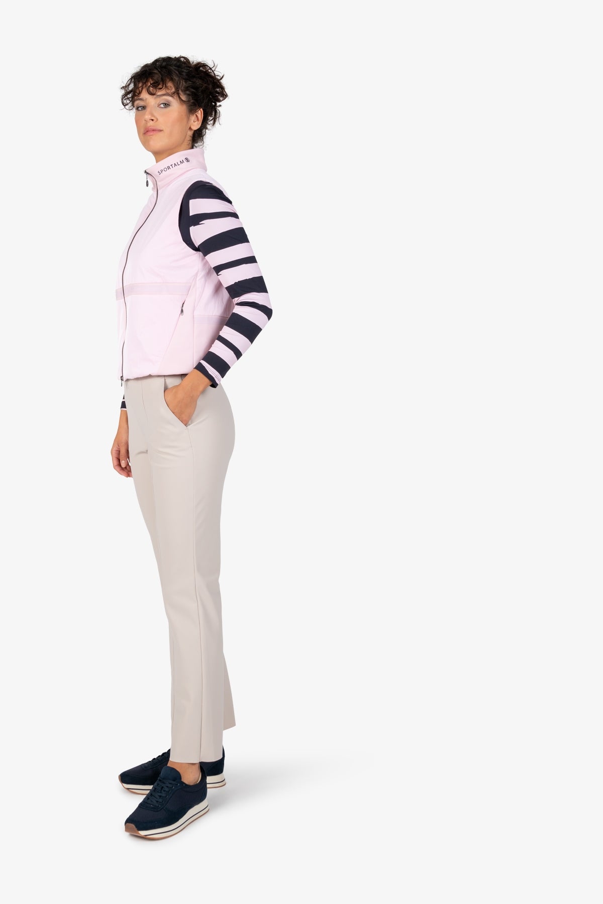 Logo印字立领拉链马甲