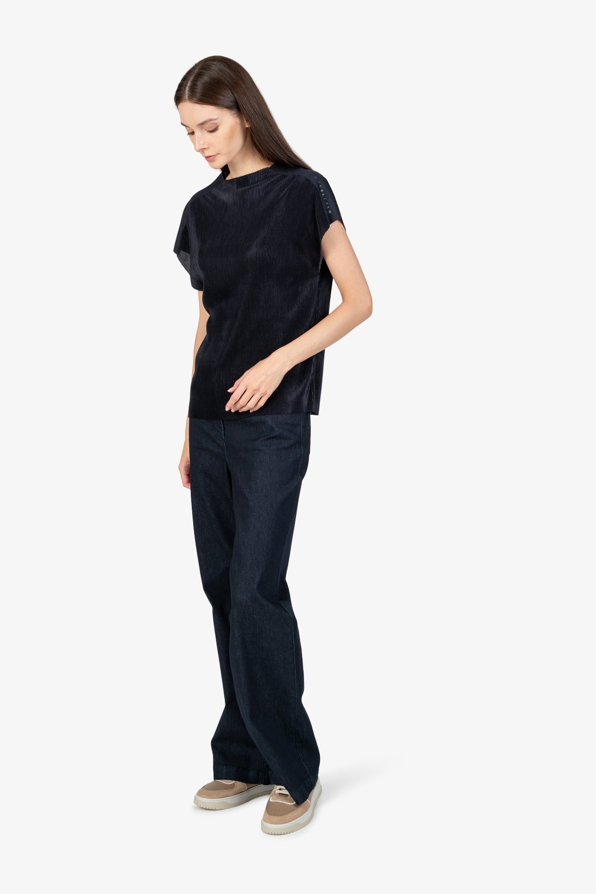 Logo印字蓋袖上衣