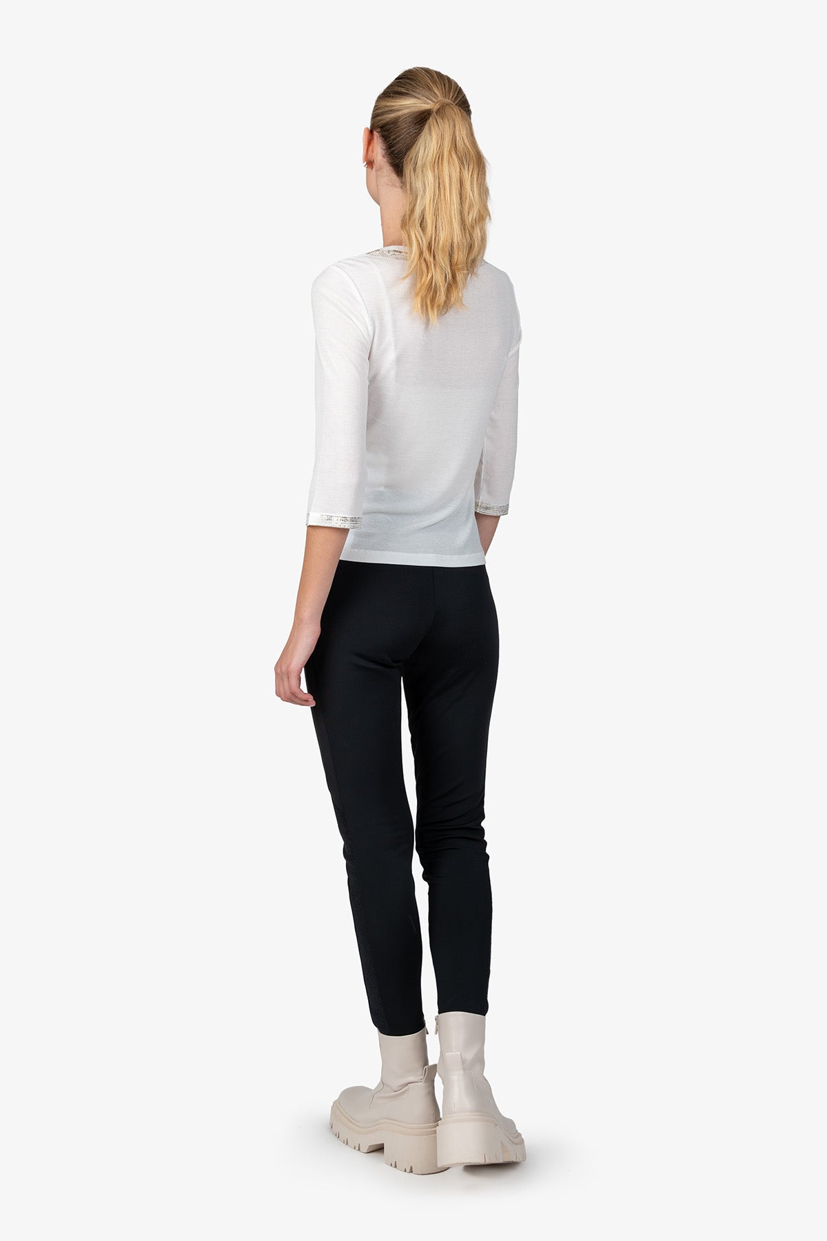 金屬色飾邊V領T恤