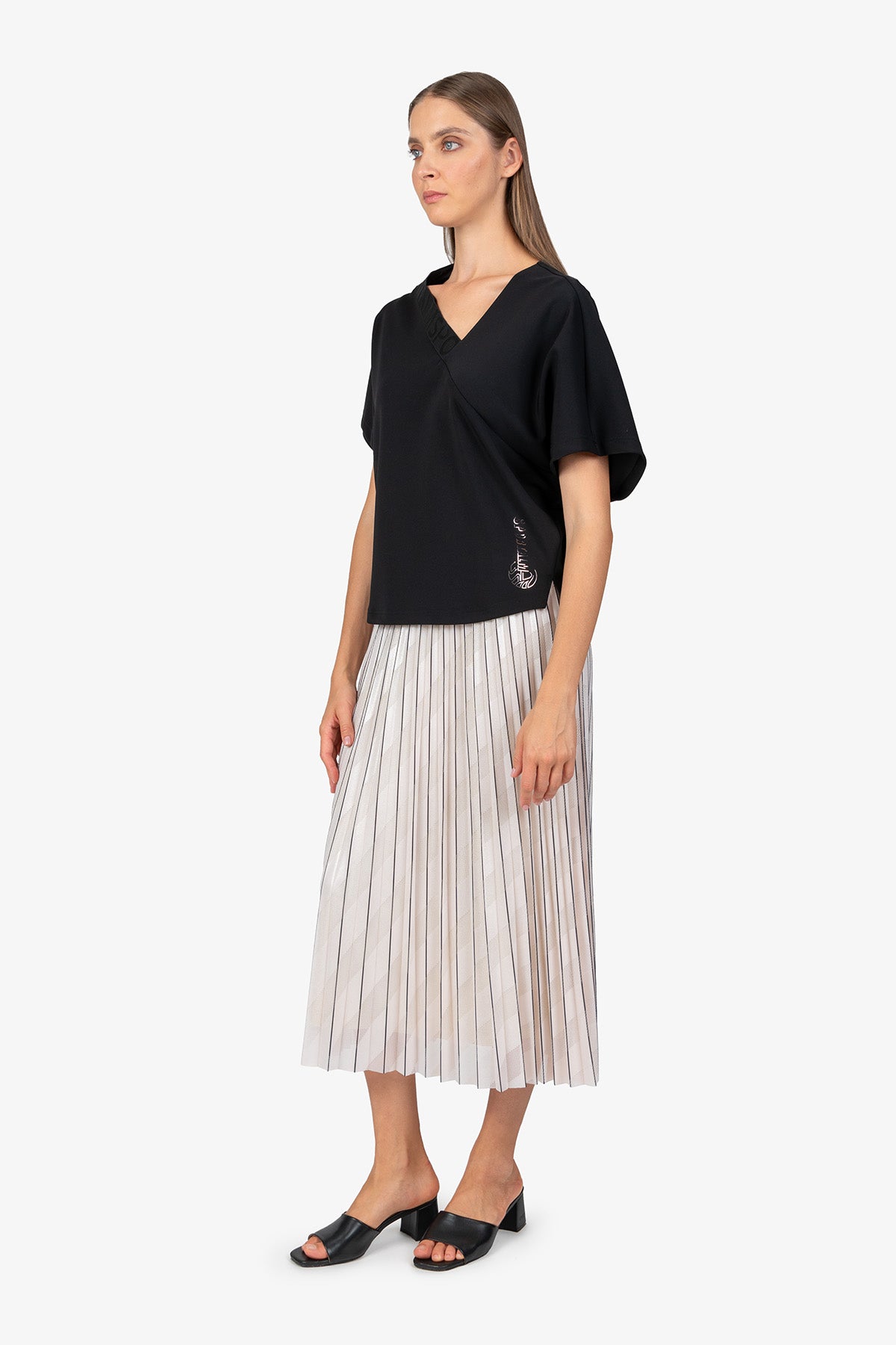 不對稱鬆緊帶V領短袖上衣