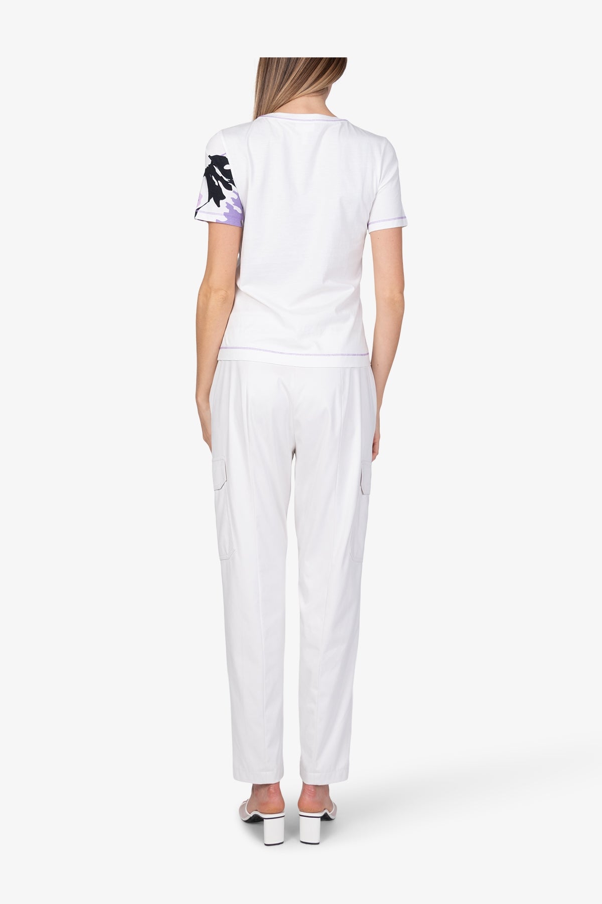 亮片珠飾花朵圖案T恤