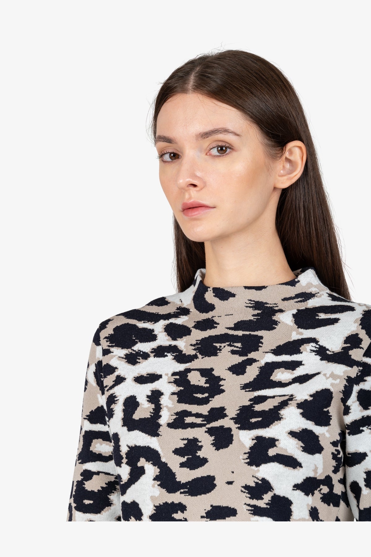 高领豹纹印花上衣