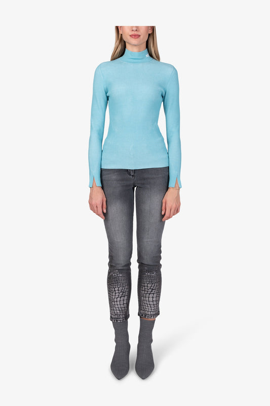 Turtleneck Jumper Made from High-quality Viscose Fabric