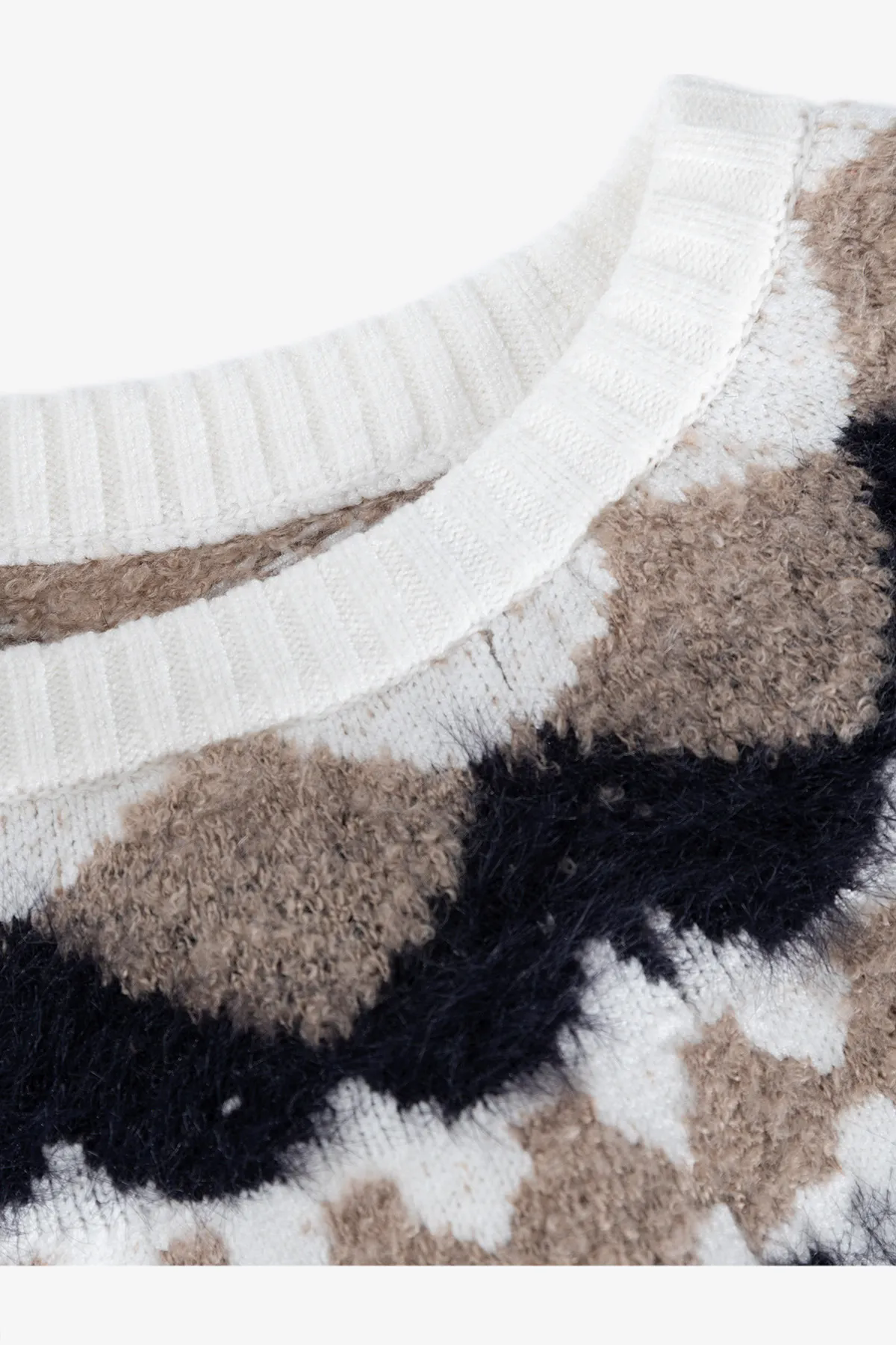 Knit Pullover with 3D Fair Isle Effect