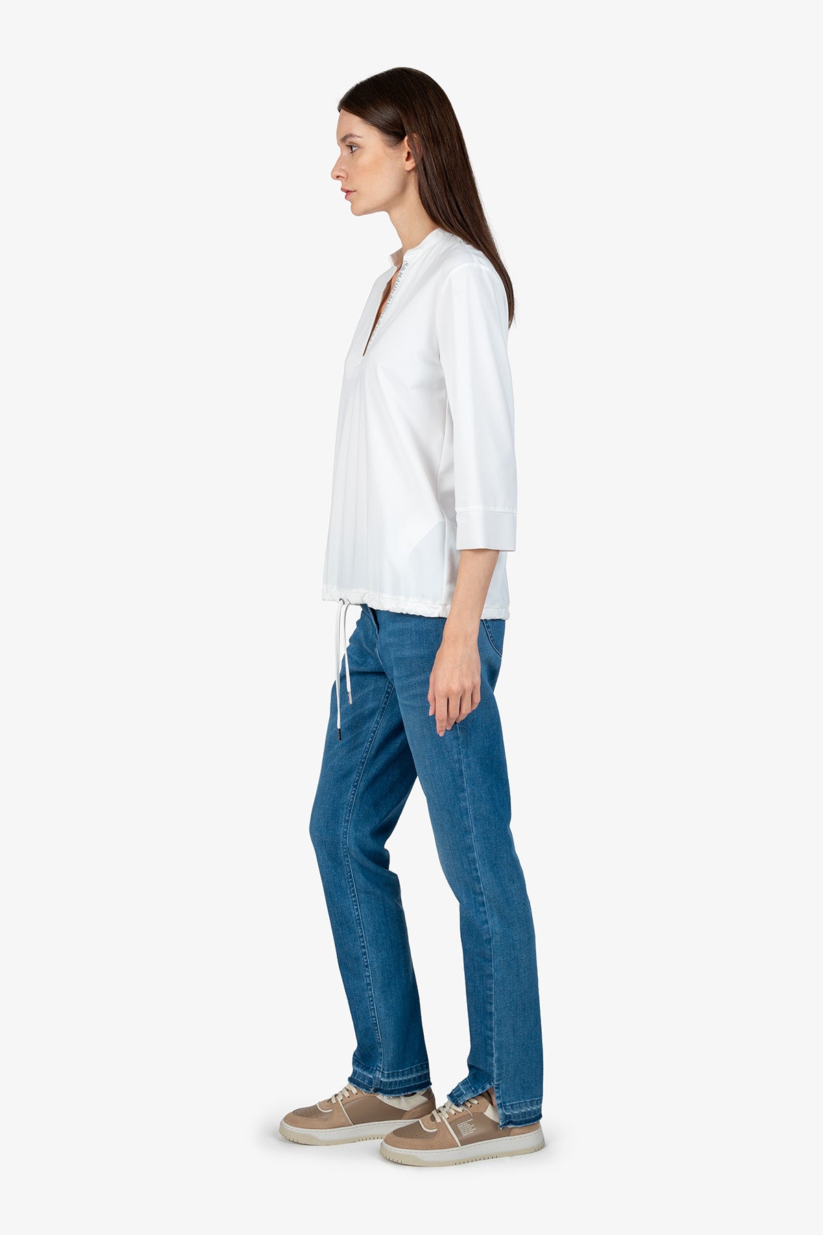 水鑽裝飾V型小立領休閒上衣