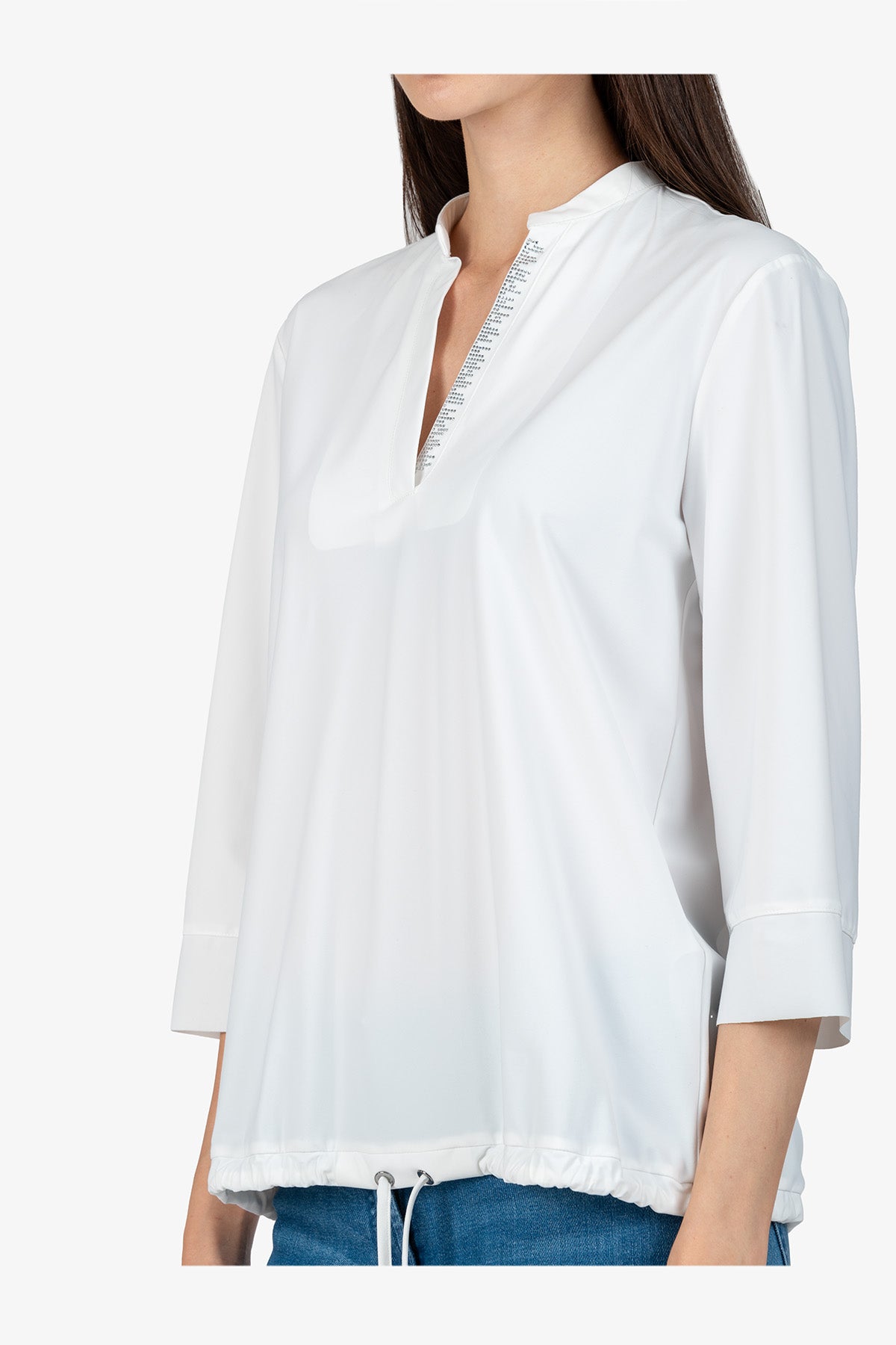 水鑽裝飾V型小立領休閒上衣