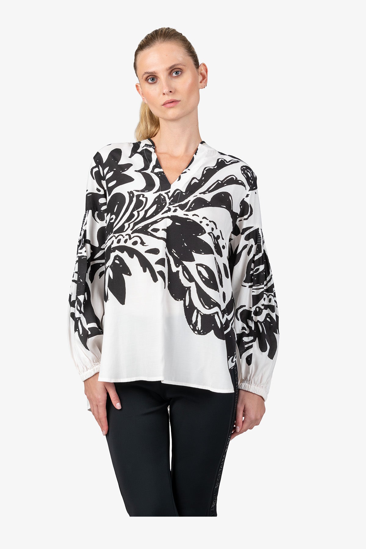 渦旋紋印花V型小立領休閒上衣