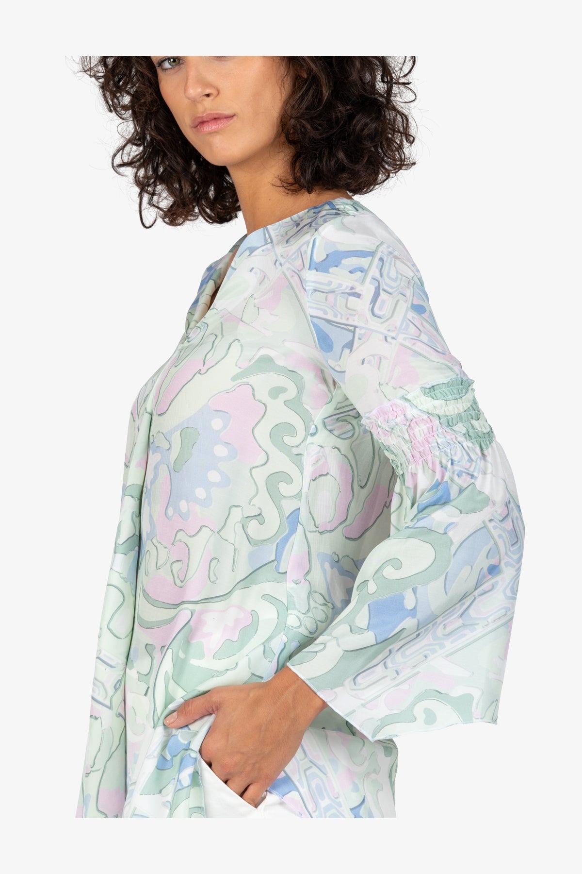 V領印花長袖上衣