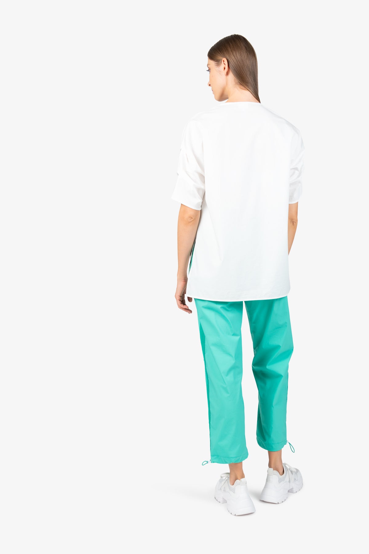 V領印花短袖袖上衣