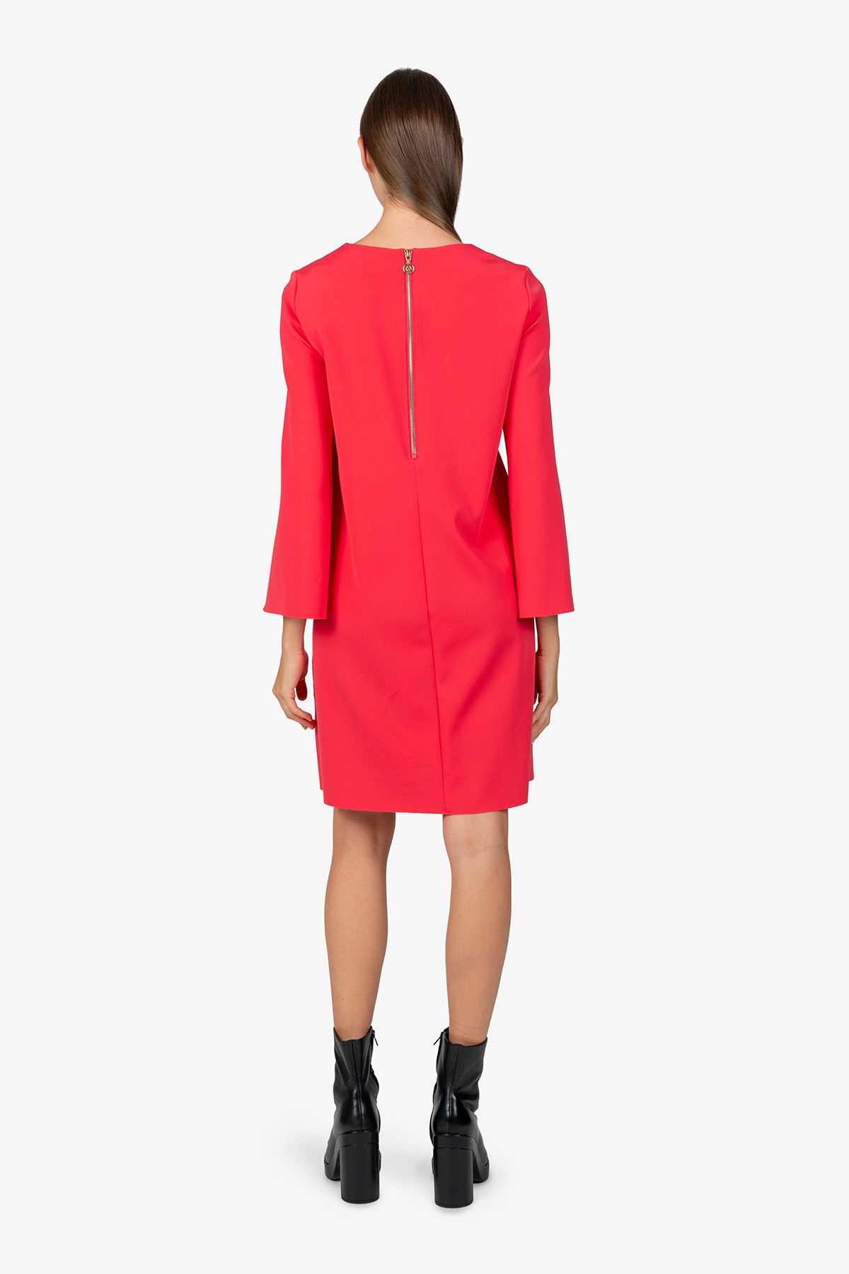 花朵刺繡圓領連衣裙