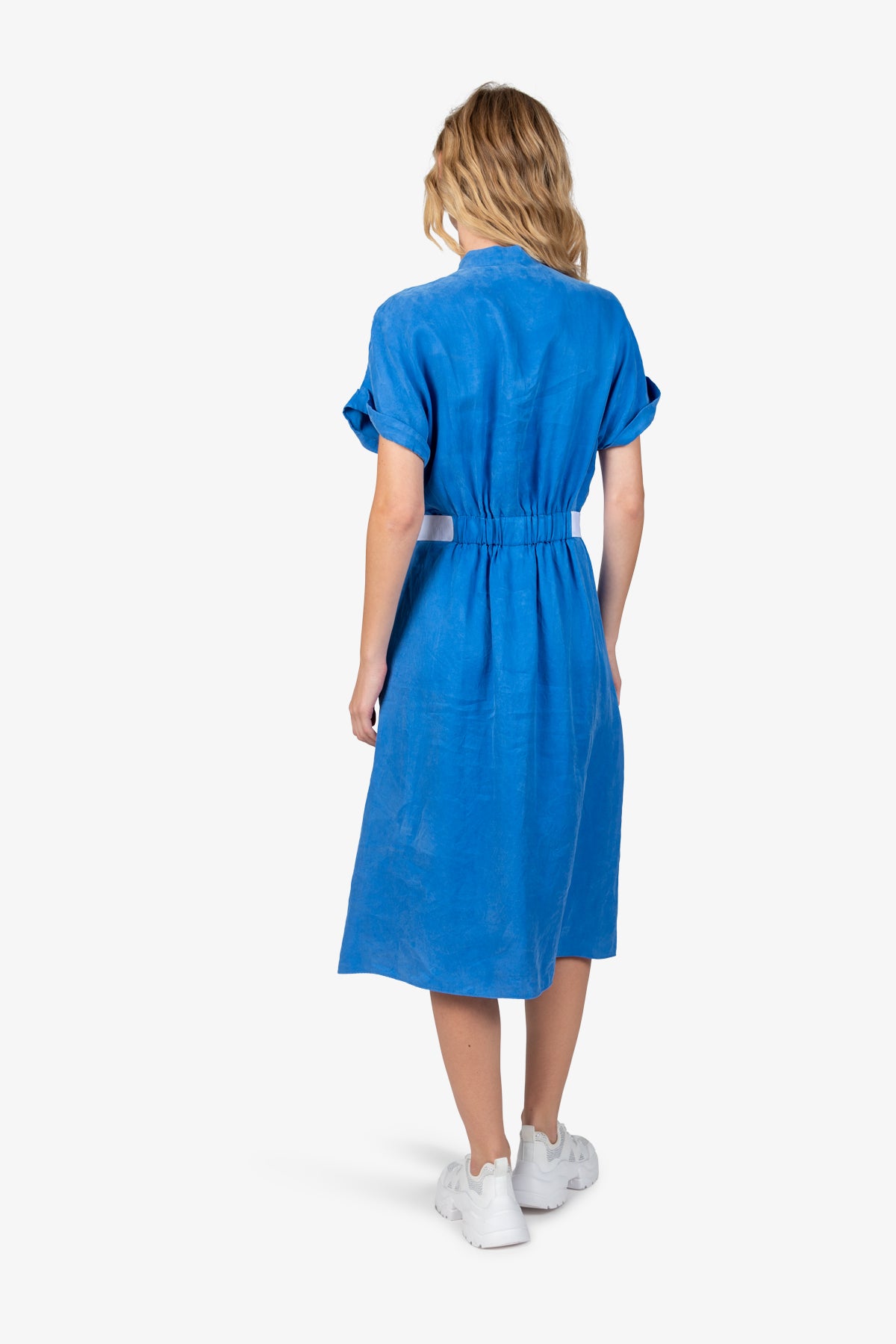 鬆緊腰帶縮褶立領連衣裙