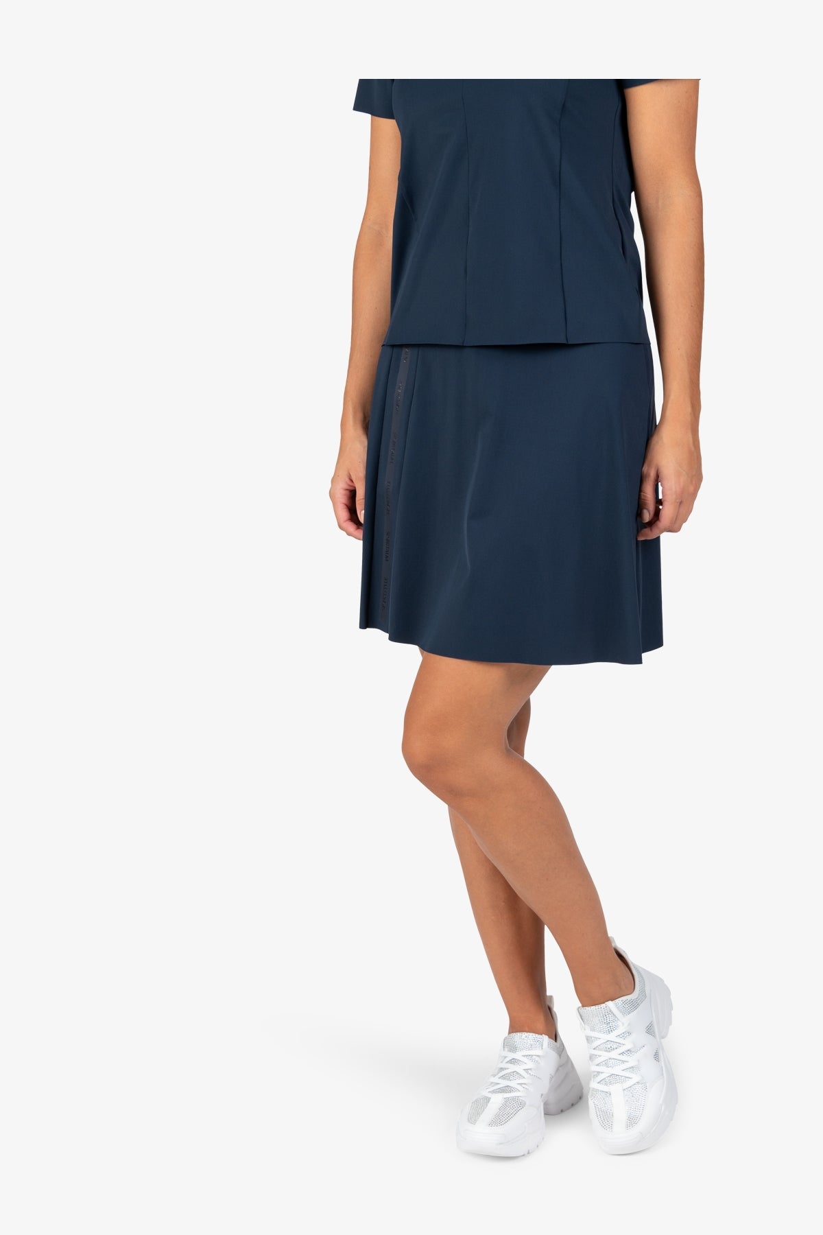 鬆緊腰A字廓型運動半身裙