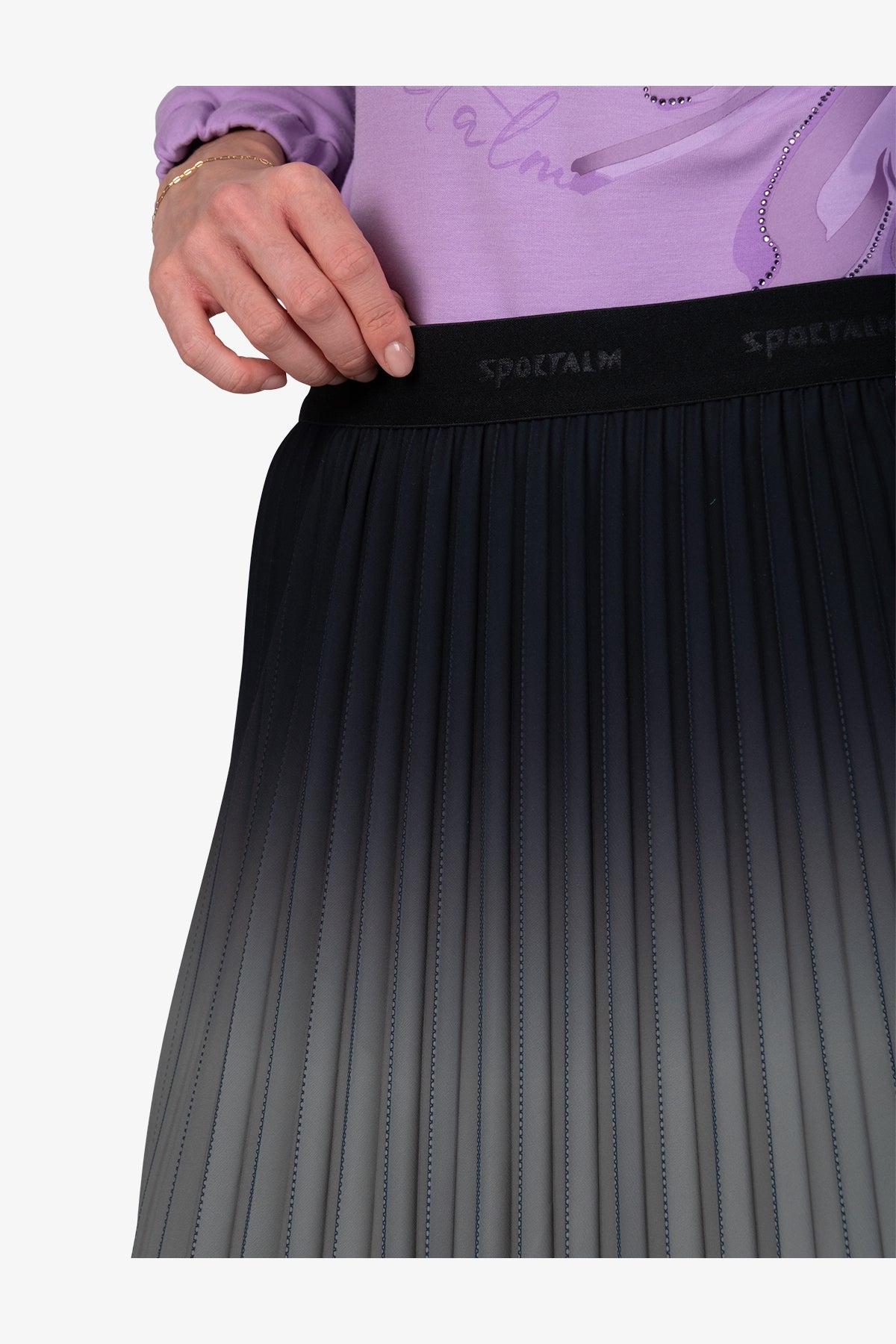 Skirt in Fine Pleated Fabric