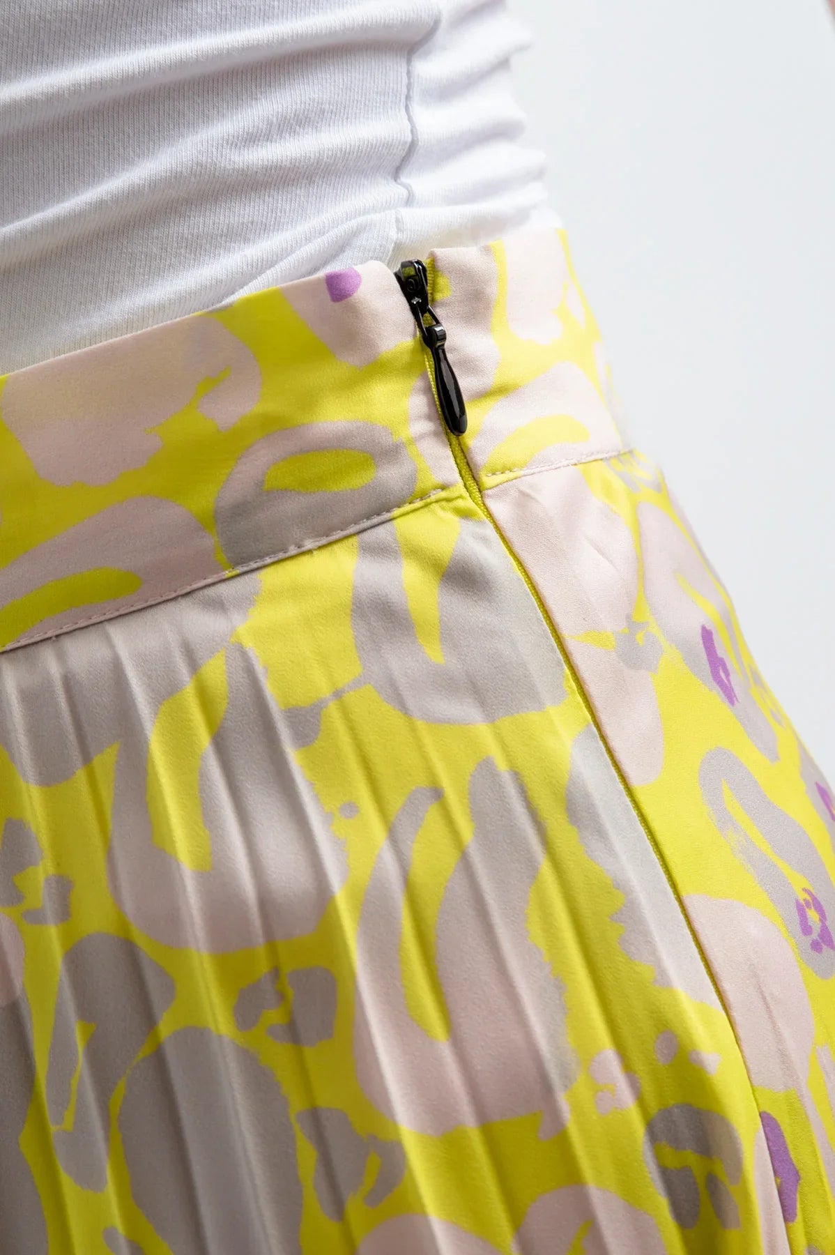 Pleated Skirt with Lace and All-Over Print