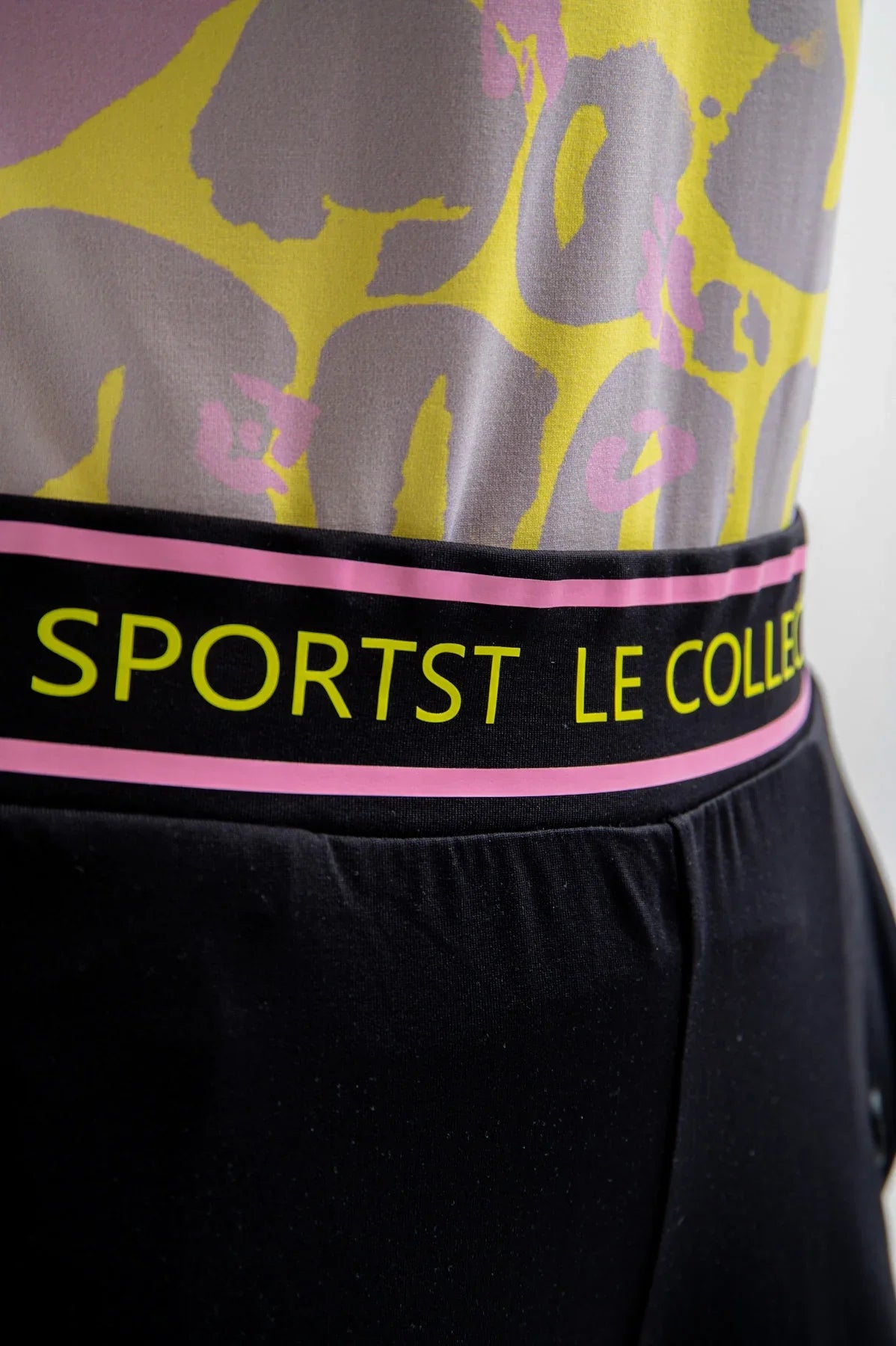 Jersey Golf Pants with Inserts in Contrasting Colors