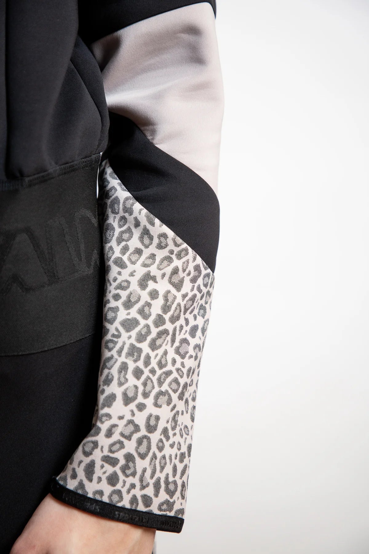 Jacket with Leo Jacquard