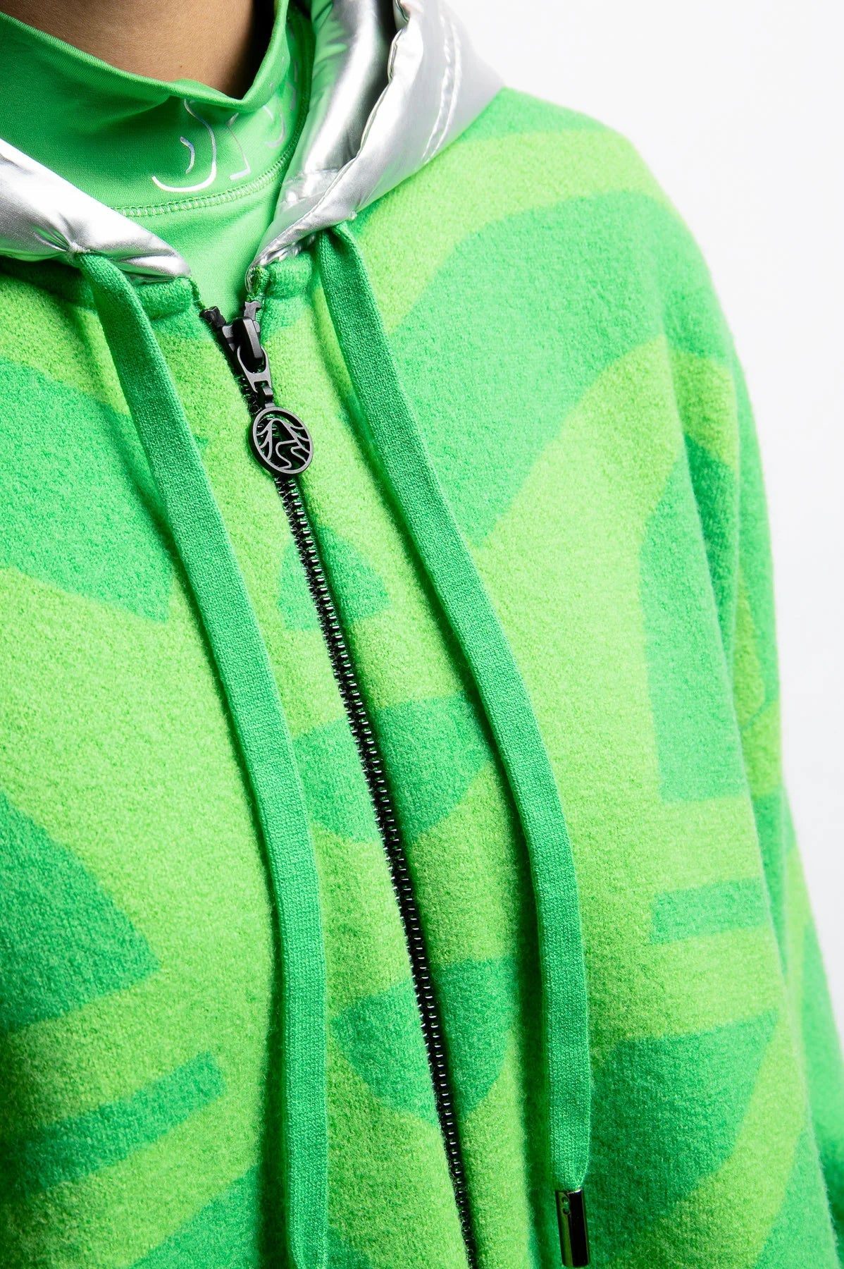 金屬風帽羊毛大衣