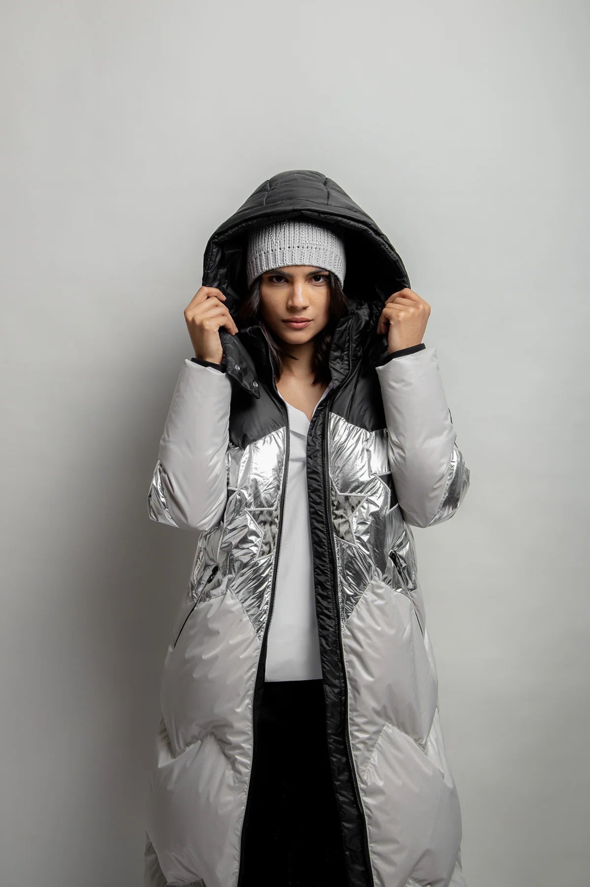 星星贴绣拼色连帽长款羽绒服