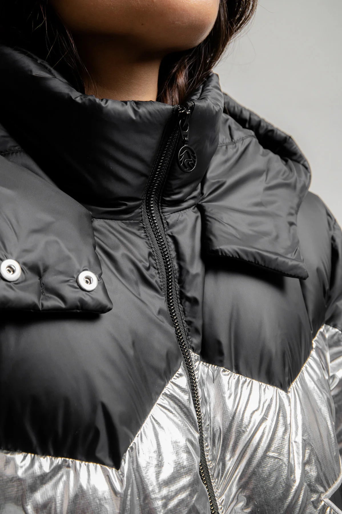 星星贴绣拼色连帽长款羽绒服