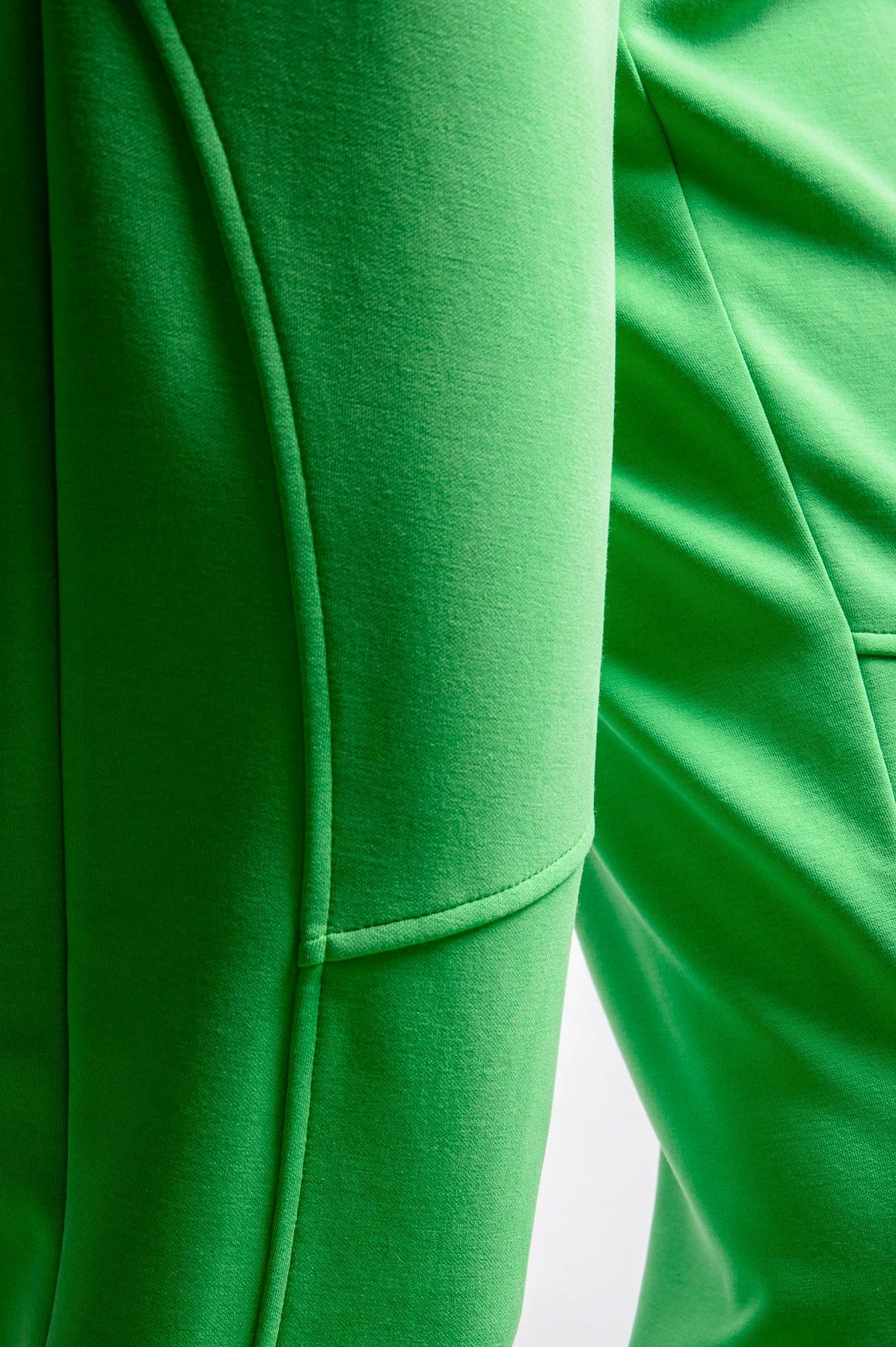 Jogg Pants with Dividing Seams